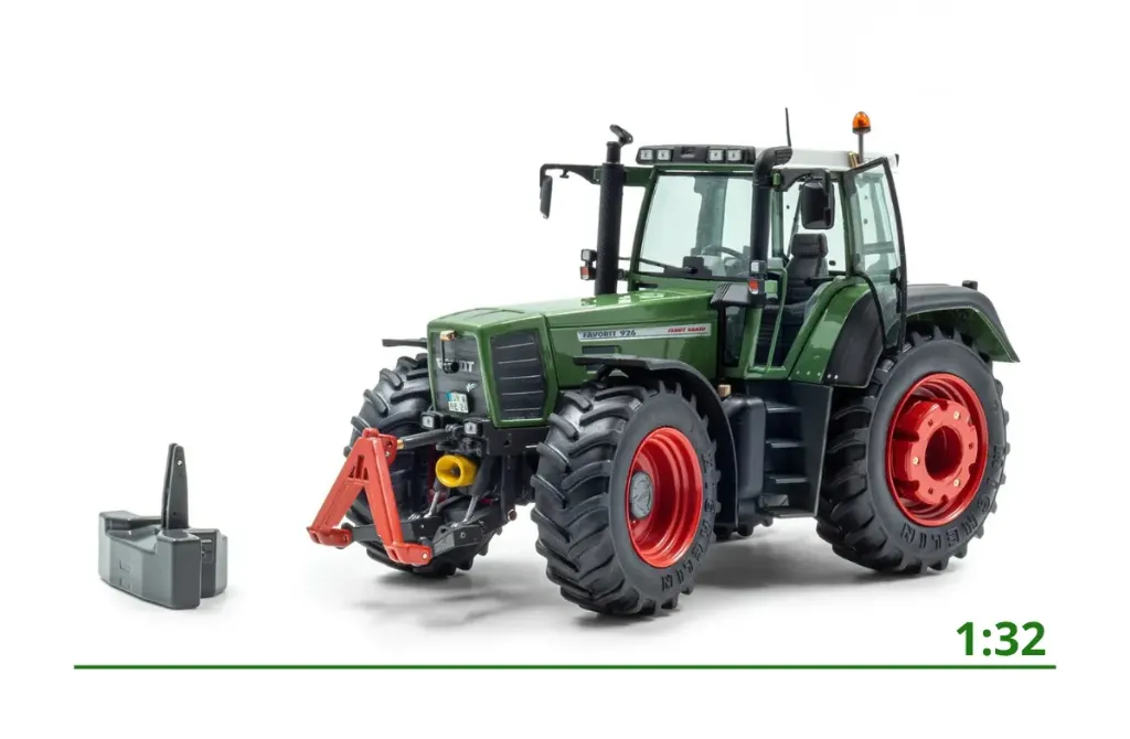 [1025] Fendt Favorit 926 Vario 1:32